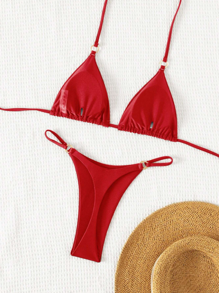 Bikini con bottom de tanga rojo